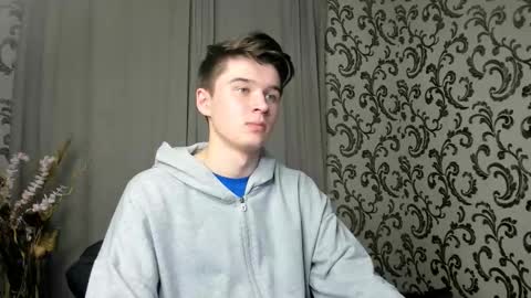 Max online show from October 4, 11:02 pm