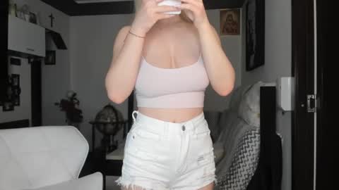 Edaline online show from March 3, 4:26 pm