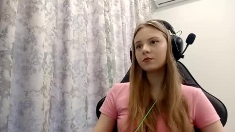 Lisa online show from December 17, 6:42 am