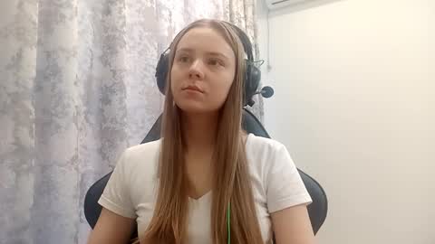 Lisa online show from December 21, 6:09 am