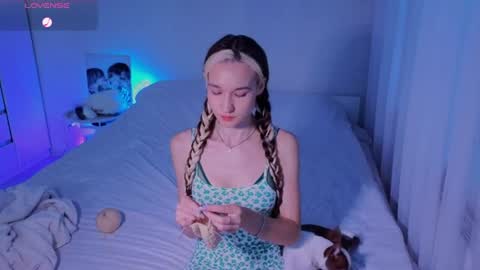 Sheyli online show from June 15, 1:36 pm