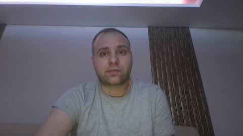 shmele_04 online show from November 9, 8:33 pm