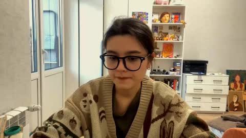 Marie online show from February 8, 12:30 pm