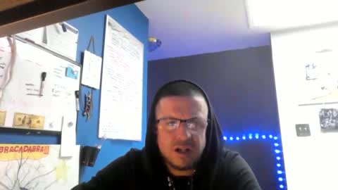 shortmel online show from May 3, 8:48 pm