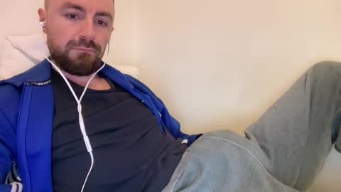 show_jizzness online show from February 4, 7:33 pm