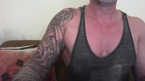 Snapshot of show_on_for_you chatting on January 20, 9:22 pm show_on_for_you online show from January 20, 9:22 pm