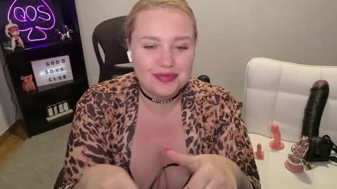 Mimi   online show from May 9, 4:57 pm