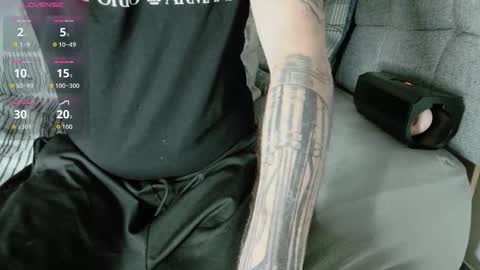 showofjay online show from November 9, 12:47 am