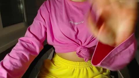 Snapshot of shy_26 chatting on September 24, 6:14 pm shy_26 online show from September 24, 6:14 pm
