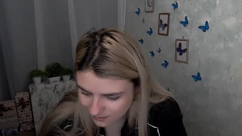 shy_sabrina_ online show from February 13, 7:45 am