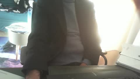 Snapshot of shyfrenchcock chatting on December 16, 8:41 am shyfrenchcock online show from December 16, 8:41 am