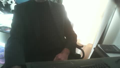 Snapshot of shyfrenchcock chatting on December 9, 9:49 am shyfrenchcock online show from December 9, 9:49 am