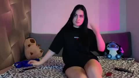 Lesley online show from April 2, 5:09 pm