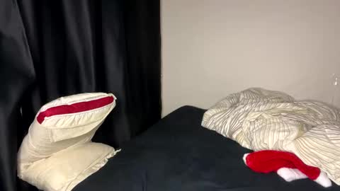 Tom and Betty online show from December 27, 2:01 pm