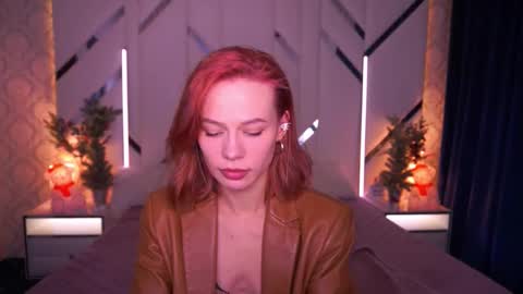 shyysiren online show from January 8, 3:29 pm