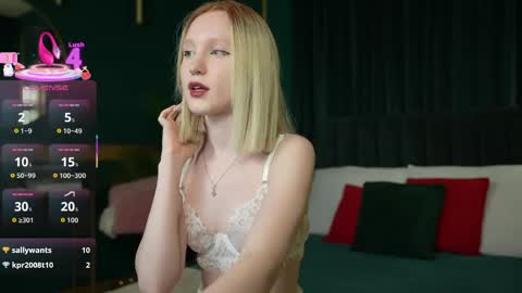 Sia online show from May 20, 12:44 pm