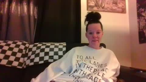 Mrs. St. Patrickk online show from January 3, 12:43 am