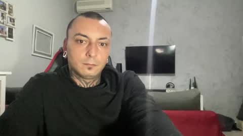 sidvicious23cm online show from January 17, 7:44 pm