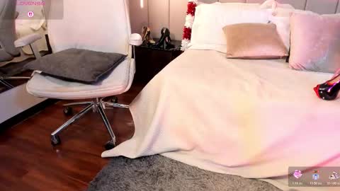 Sienna Blake online show from December 4, 9:47 pm