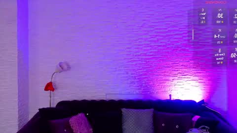 siennashinee online show from June 30, 7:23 pm