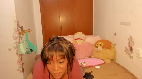 sierra_violet online show from May 8, 8:25 pm