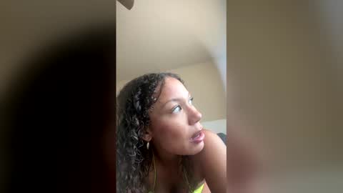 sierrasayz online show from April 2, 11:00 pm