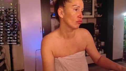 Snapshot of silenaa_sloussen chatting on September 16, 4:48 am silenaa_sloussen online show from September 16, 4:48 am