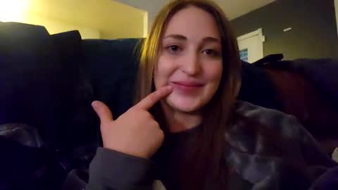 SilentSarah online show from December 16, 7:15 am