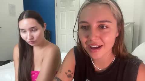 You fav Miss Si online show from March 15, 10:07 am