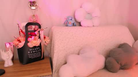 silk_ann online show from February 4, 8:40 am