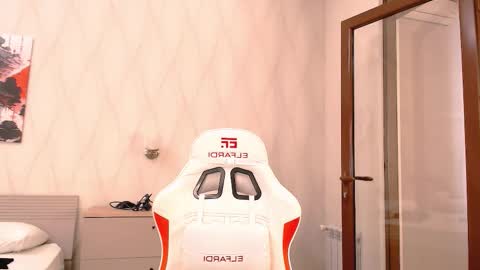 silk_ann online show from October 15, 8:48 am