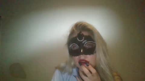 silknoir online show from April 9, 12:36 am