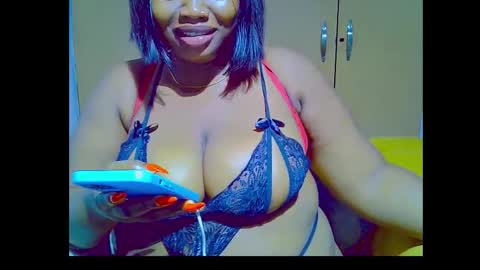 Snapshot of silky_caramel chatting on October 23, 9:55 am Caramel online show from October 23, 9:55 am