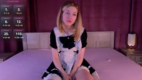 silly___woman online show from October 4, 2:37 pm