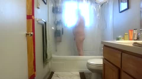 silverdragon70 online show from October 25, 10:32 pm