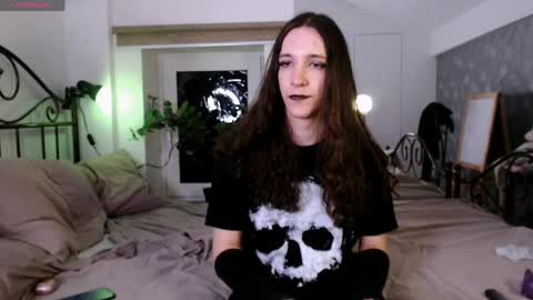 silvermuse online show from March 8, 2:04 am