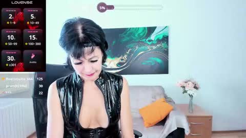 Silvia Wallec online show from October 5, 7:28 am