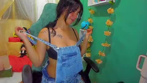 Simon Simpson          Modelo Independiente online show from May 16, 5:04 am