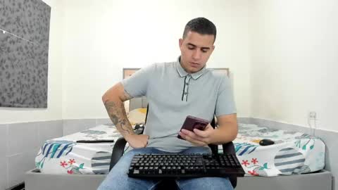 SIMON KELER online show from May 9, 2:12 pm