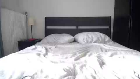 Sofi wed. - sat. 11am - 11 pm and Santi with Sofi sun.. - tue. 11 am - 5 pm  europe online show from December 28, 11:52 am