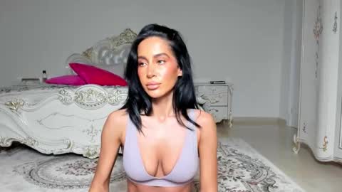 C online show from January 15, 7:33 pm