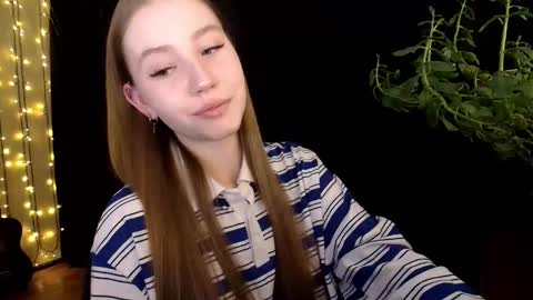 Snapshot of sindiwatsoon chatting on October 7, 11:28 am Sindi online show from October 7, 11:28 am