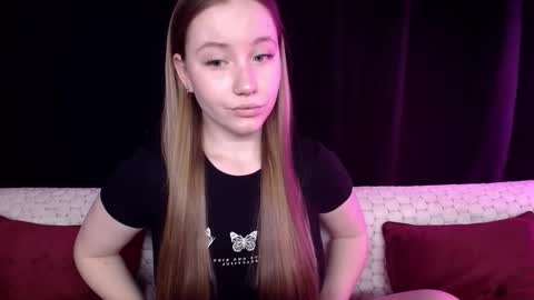 Snapshot of sindiwatsoon chatting on January 20, 1:53 pm Sindi online show from January 20, 1:53 pm