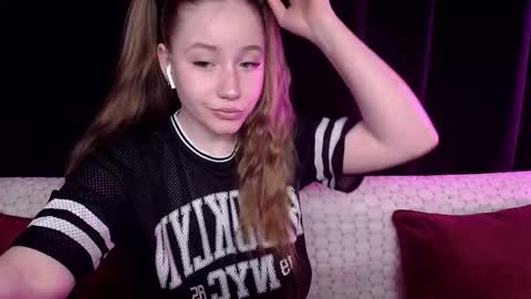 Snapshot of sindiwatsoon chatting on February 8, 5:50 pm Sindi online show from February 8, 5:50 pm