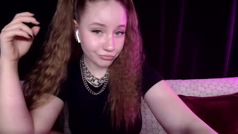 Snapshot of sindiwatsoon chatting on February 19, 5:49 pm Sindi online show from February 19, 5:49 pm