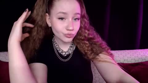 Snapshot of sindiwatsoon chatting on February 28, 3:15 pm Sindi online show from February 28, 3:15 pm