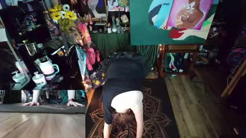 Sinstress hemlock online show from May 10, 2:18 am
