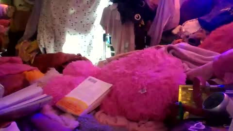 Siofra online show from April 3, 3:52 pm