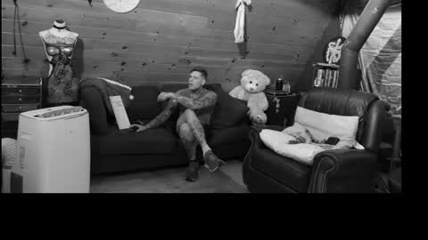 Snapshot of siphonophorstrings chatting on September 12, 3:08 am Dustbunnyfoofoo online show from September 12, 3:08 am