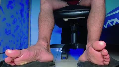only foot                         worshipers here online show from October 27, 3:28 am